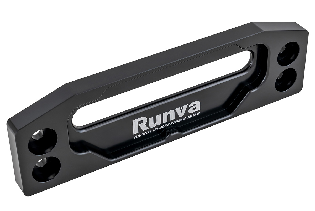 RUNVA Крюк Runva с клюзом (комплект)