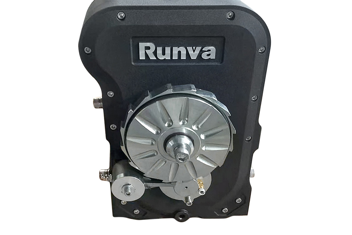 RUNVA Лебёдка автомобильная электрическая 12V Runva 14000 lbs 6350 кг двухмоторная (синтетический трос)
