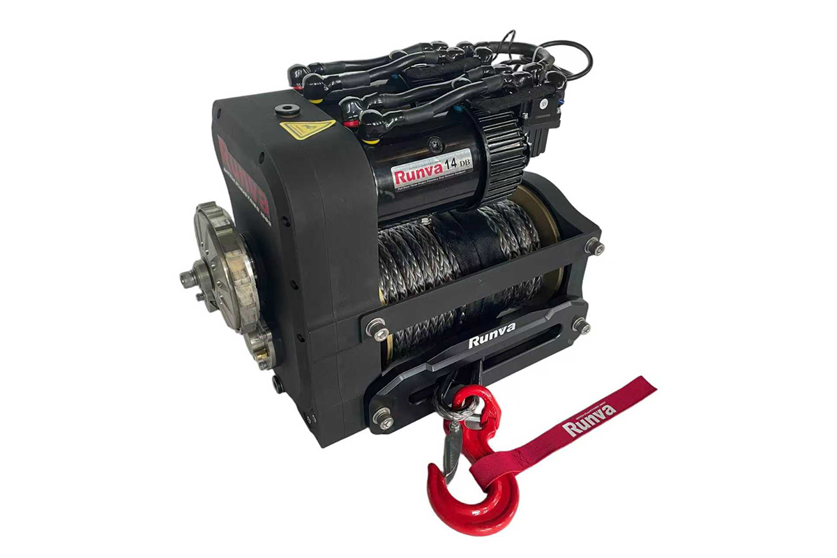 RUNVA Лебёдка автомобильная электрическая 12V Runva 14000 lbs 6350 кг двухмоторная (синтетический трос)